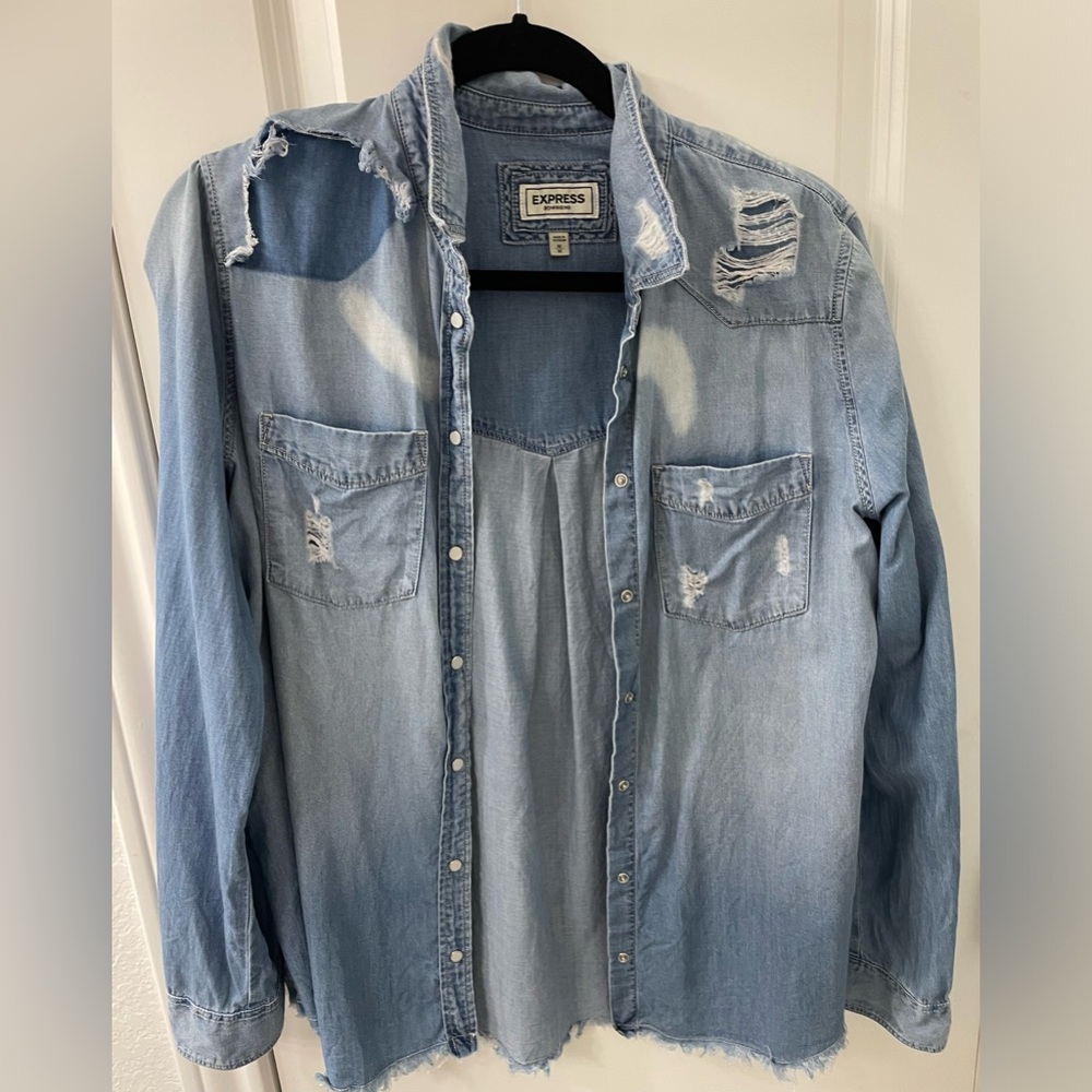 Express - distressed top